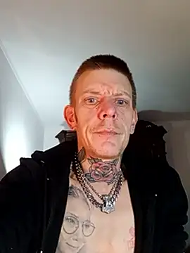 Tattooguy 86 online show from 12-01-25, 10:59