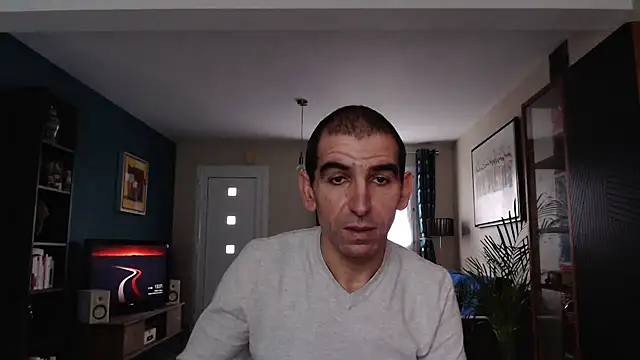 Snapshot of Samir_44200 chatting on 12-05-24, 02:33 Samir 44200 online show from 12-05-24, 02:33