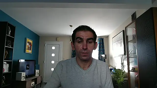 Snapshot of Samir_44200 chatting on 01-15-25, 01:41 Samir 44200 online show from 01-15-25, 01:41