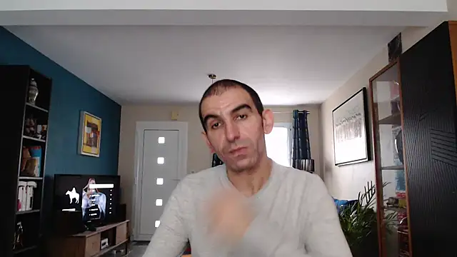 Snapshot of Samir_44200 chatting on 10-29-25, 02:19 Samir 44200 online show from 10-29-25, 02:19