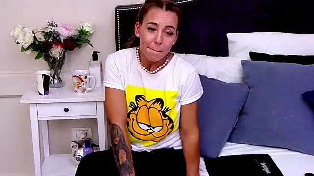 KatyNolan online show from 01-26-25, 12:11