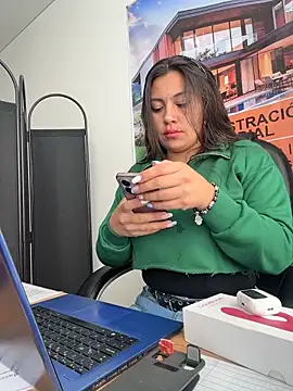 LIZ-06  online show from 02-10-26, 12:53