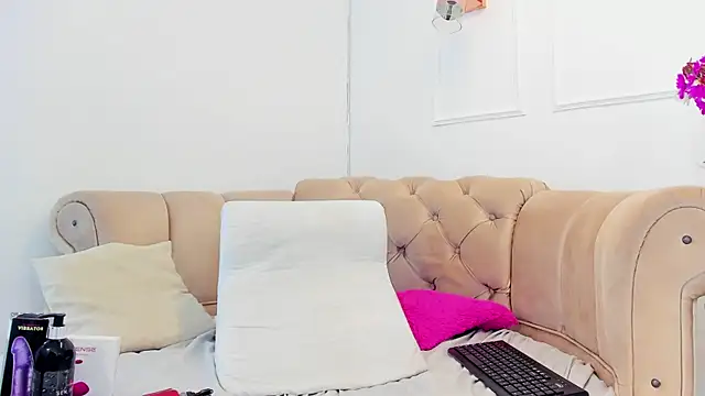 briannaduque online show from 02-16-25, 03:38