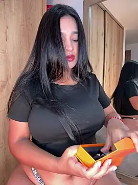 Snapshot of AdeleGray chatting on 07-19-26, 11:36 AdeleGray online show from 07-19-26, 11:36