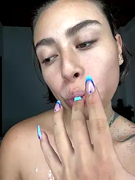 Franchesca De Luca online show from 12-16-25, 03:11