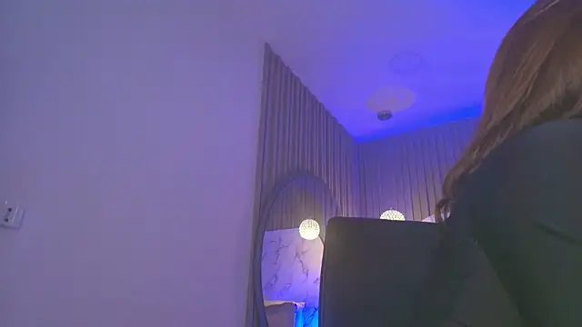 Franchesca De Luca online show from 03-25-26, 01:55