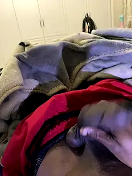 Snapshot of GangsterCouple-Aimy-Jonny chatting on 11-20-25, 07:46 GangsterCouple-Aimy-Jonny online show from 11-20-25, 07:46