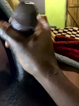 Snapshot of GangsterCouple-Aimy-Jonny chatting on 01-11-26, 10:48 GangsterCouple-Aimy-Jonny online show from 01-11-26, 10:48