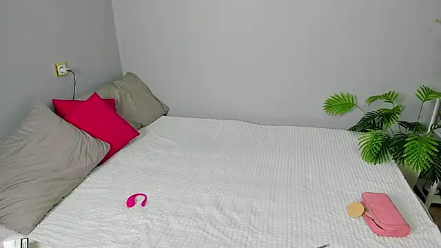 Snapshot of Sofia_rum chatting on 02-12-25, 02:03 Sofia rum online show from 02-12-25, 02:03