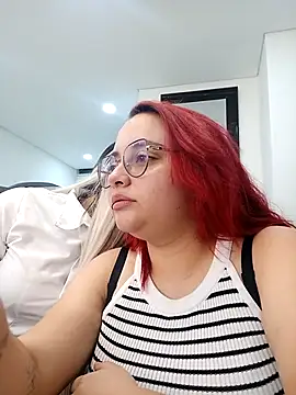 Snapshot of CURVY-HORNY chatting on 11-08-25, 03:07 CURVY-HORNY online show from 11-08-25, 03:07