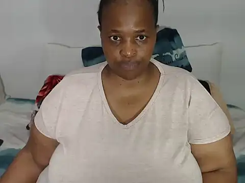 Snapshot of BootyDiva5 chatting on 02-18-25, 06:04 BootyDiva5 online show from 02-18-25, 06:04