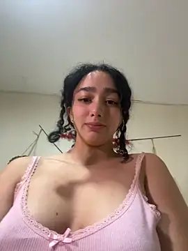 Snapshot of Doll4you_ chatting on 10-19-25, 04:13 Doll4you online show from 10-19-25, 04:13