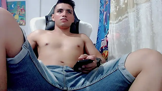 Snapshot of danilo302209 chatting on 02-04-25, 08:28 danilo302209 online show from 02-04-25, 08:28