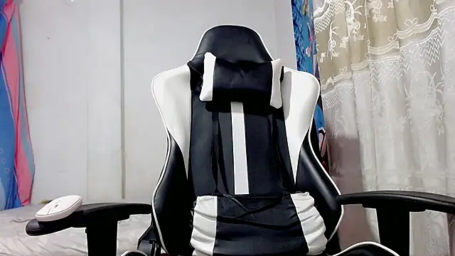 Snapshot of danilo302209 chatting on 03-08-25, 12:52 danilo302209 online show from 03-08-25, 12:52