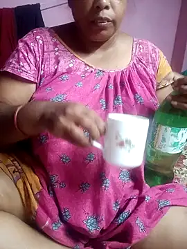 Snapshot of Hotty-rumi chatting on 10-22-25, 04:29 Hotty-rumi online show from 10-22-25, 04:29