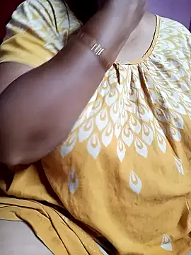 Snapshot of Hotty-rumi chatting on 10-30-25, 04:41 Hotty-rumi online show from 10-30-25, 04:41