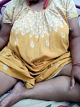 Snapshot of Hotty-rumi chatting on 11-16-25, 06:24 Hotty-rumi online show from 11-16-25, 06:24