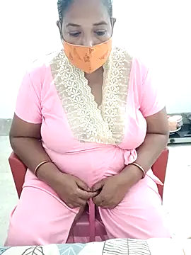 Snapshot of Hotty-rumi chatting on 11-25-25, 12:27 Hotty-rumi online show from 11-25-25, 12:27