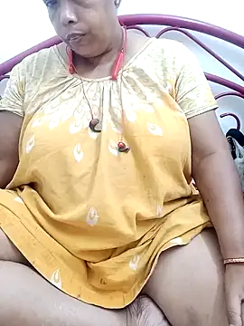 Snapshot of Hotty-rumi chatting on 11-28-25, 04:42 Hotty-rumi online show from 11-28-25, 04:42