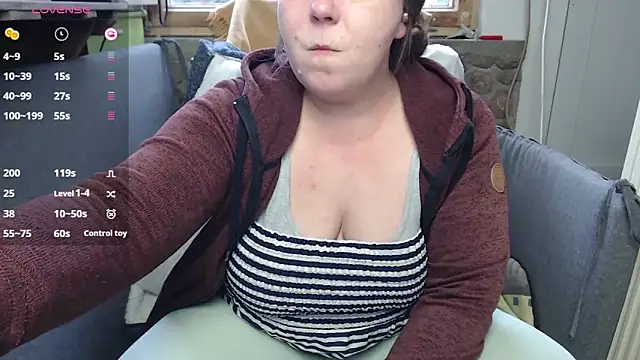 Snapshot of KasiaPrivat chatting on 01-21-25, 09:35 KasiaPrivat online show from 01-21-25, 09:35