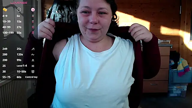 Snapshot of KasiaPrivat chatting on 03-03-25, 06:59 KasiaPrivat online show from 03-03-25, 06:59