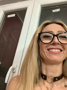 Snapshot of harleyejoker1 chatting on 12-28-24, 05:23 harleyejoker1 online show from 12-28-24, 05:23