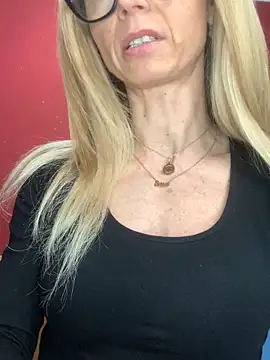 Snapshot of harleyejoker1 chatting on 02-23-25, 05:34 harleyejoker1 online show from 02-23-25, 05:34