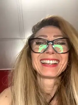 Snapshot of harleyejoker1 chatting on 03-07-25, 04:11 harleyejoker1 online show from 03-07-25, 04:11