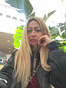 Snapshot of harleyejoker1 chatting on 03-19-25, 10:11 harleyejoker1 online show from 03-19-25, 10:11