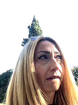 Snapshot of harleyejoker1 chatting on 10-28-25, 11:14 harleyejoker1 online show from 10-28-25, 11:14