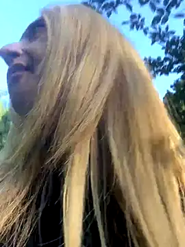 Snapshot of harleyejoker1 chatting on 11-03-25, 09:54 harleyejoker1 online show from 11-03-25, 09:54