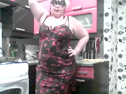 Lisa Suzie online show from 02-17-26, 04:35