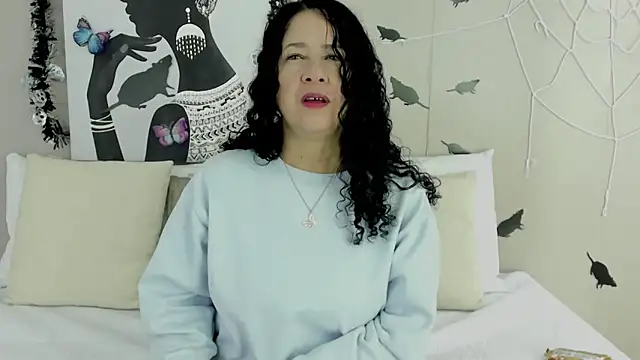 Adelesmithh online show from 10-29-25, 11:56