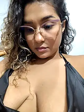 BrendaGirs online show from 04-21-26, 02:04