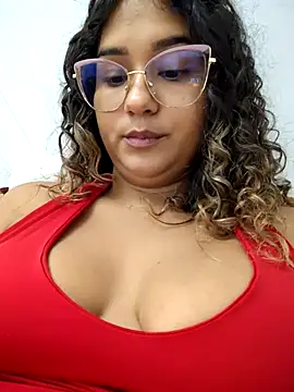 Snapshot of BrendaGirs chatting on 05-11-26, 02:39 BrendaGirs online show from 05-11-26, 02:39