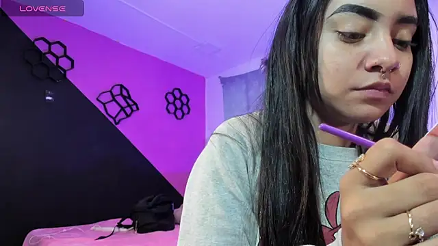 Snapshot of dakota-bright01 chatting on 01-04-25, 01:21 dakota-bright01 online show from 01-04-25, 01:21