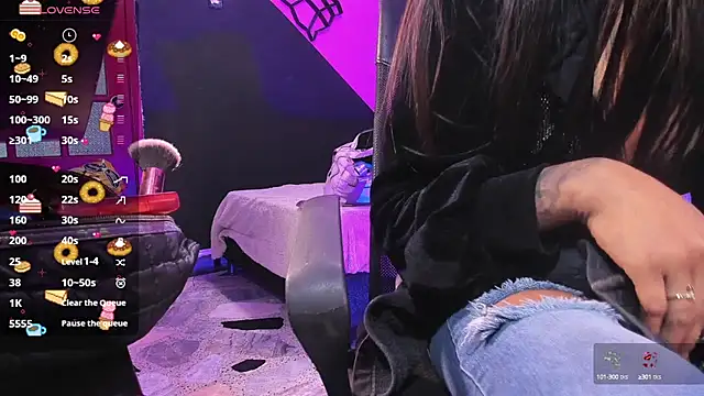 Snapshot of dakota-bright01 chatting on 01-24-25, 12:52 dakota-bright01 online show from 01-24-25, 12:52