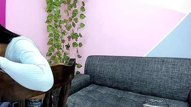 Snapshot of dakota-bright01 chatting on 02-17-25, 12:59 dakota-bright01 online show from 02-17-25, 12:59