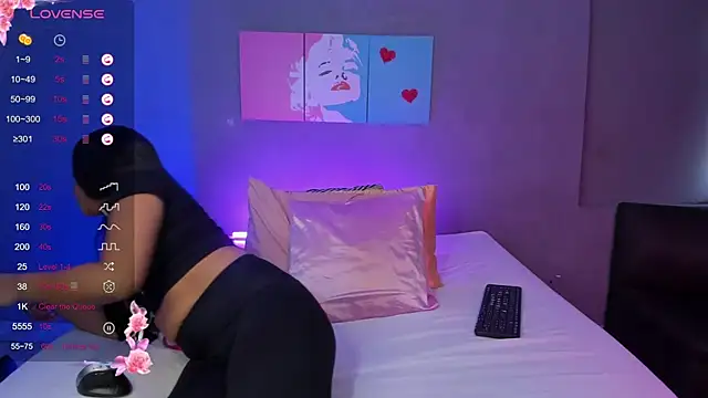 Snapshot of PammelaRoss1 chatting on 02-05-26, 05:17 PammelaRoss1 online show from 02-05-26, 05:17