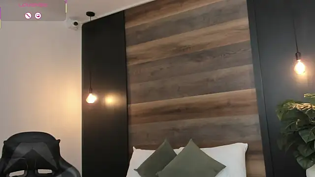 stephanya  online show from 03-28-26, 12:27