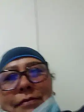 Darly Gomez online show from 02-15-25, 04:58