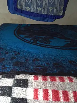 manuamador online show from 10-04-25, 03:59