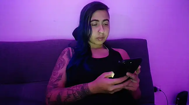 aria jhonsson online show from 02-21-25, 04:18