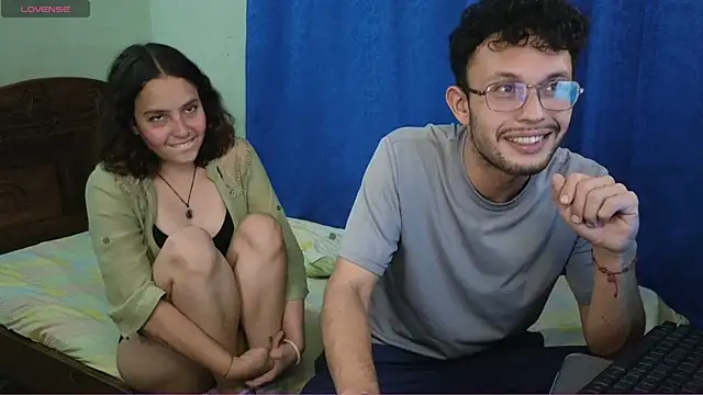 Snapshot of YuKinaHentaiI chatting on 12-14-24, 01:50 YuKinaHentaiI online show from 12-14-24, 01:50