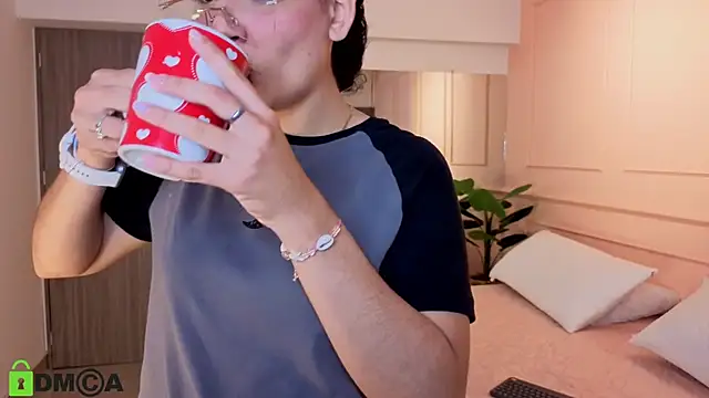 SHARONN     online show from 11-21-25, 03:49