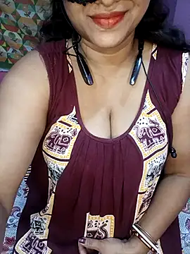 Sexy Mona Bhabhi online show from 12-15-25, 06:23