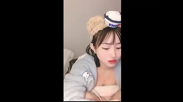 Snapshot of ffccvjsexx chatting on 12-10-24, 01:11 ffccvjsexx online show from 12-10-24, 01:11