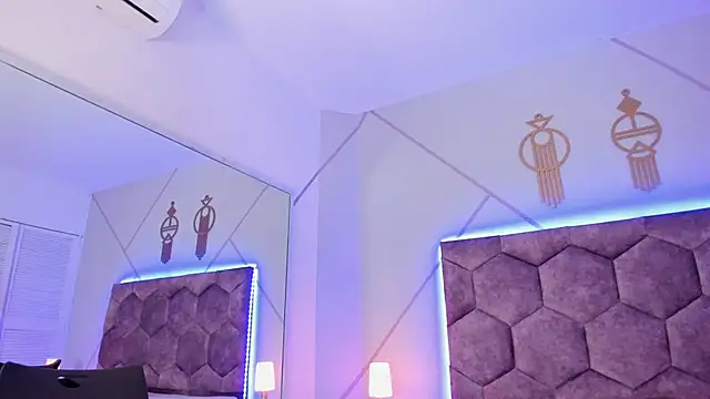 aggy castel online show from 01-24-25, 08:32