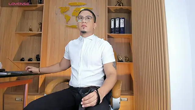 Snapshot of JoshMillerr_ chatting on 06-27-26, 11:37 JoshMillerr online show from 06-27-26, 11:37