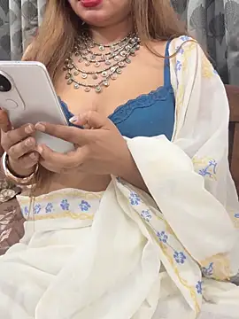 HoneyBearCpl online show from 12-14-25, 04:34